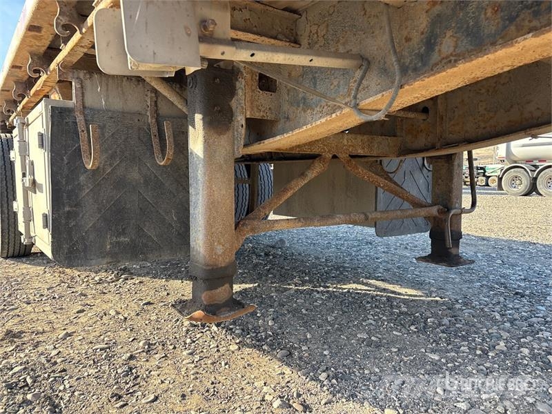 Doepker 28 ft T/A Super B-Train Pup Flatbed Trailer Anhænger med lad/Flatbed