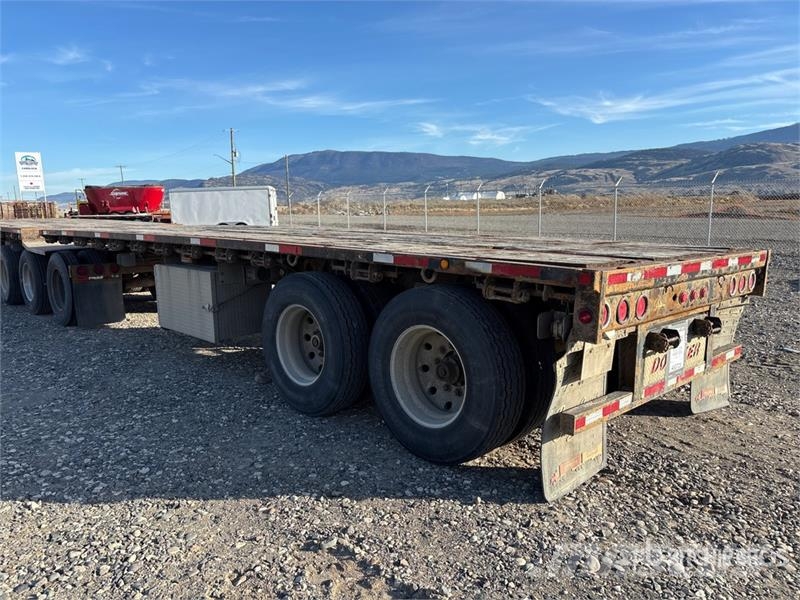 Doepker 28 ft T/A Super B-Train Pup Flatbed Trailer Anhænger med lad/Flatbed