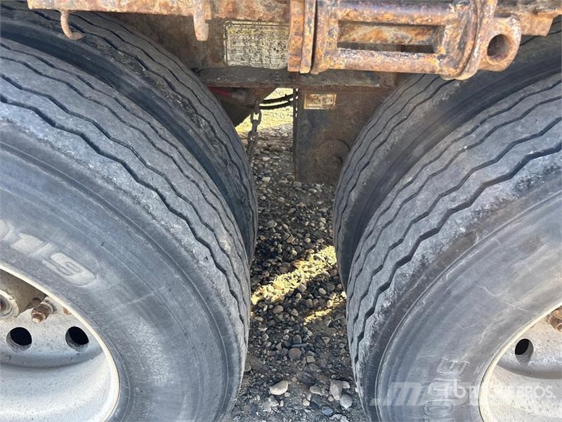 Doepker 28 ft T/A Super B-Train Pup Flatbed Trailer Anhænger med lad/Flatbed
