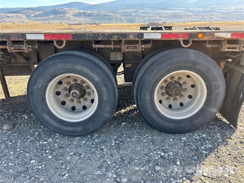 Doepker 28 ft T/A Super B-Train Pup Flatbed Trailer Anhænger med lad/Flatbed