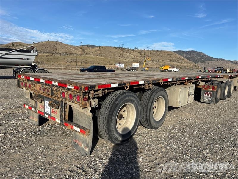 Doepker 28 ft T/A Super B-Train Pup Flatbed Trailer Anhænger med lad/Flatbed