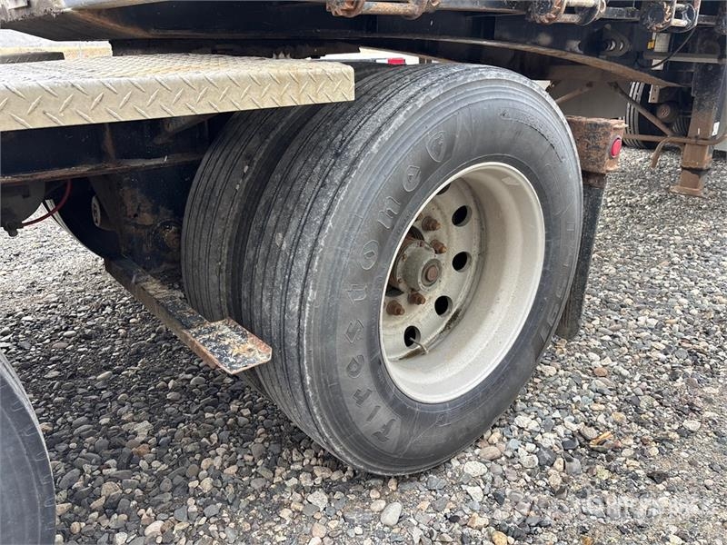 Doepker 32 ft Tri/A Lead Flatbed Trailer مقطوروات مسطحة/مفصلية الجوانب