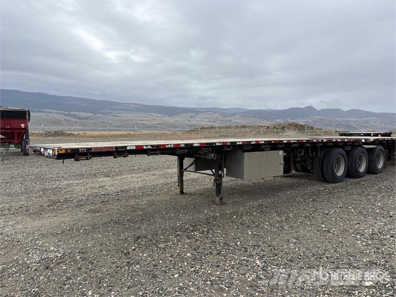 Doepker 32 ft Tri/A Lead Flatbed Trailer مقطوروات مسطحة/مفصلية الجوانب