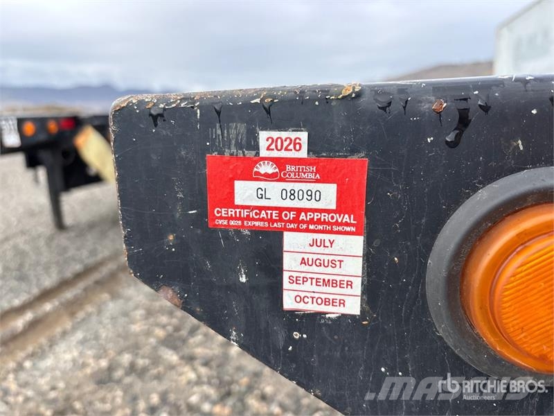 Doepker 32 ft Tri/A Lead Flatbed Trailer مقطوروات مسطحة/مفصلية الجوانب