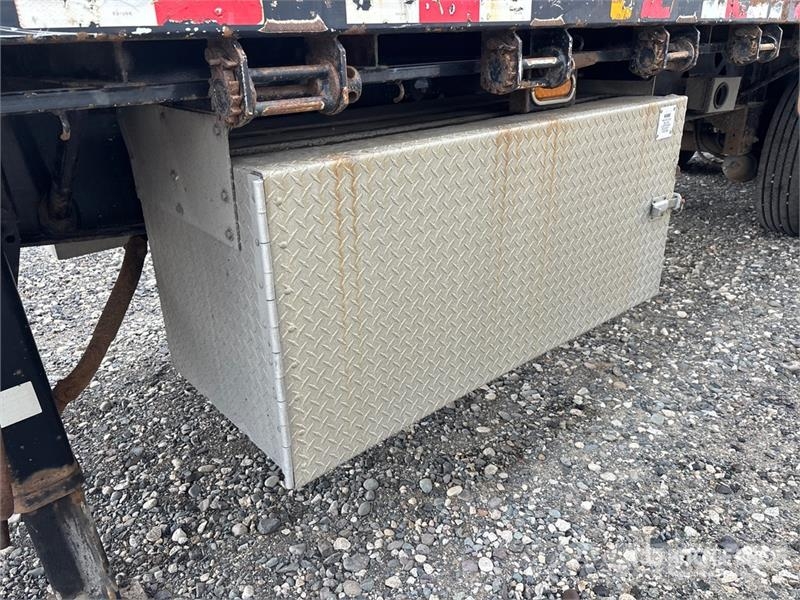 Doepker 32 ft Tri/A Lead Flatbed Trailer مقطوروات مسطحة/مفصلية الجوانب