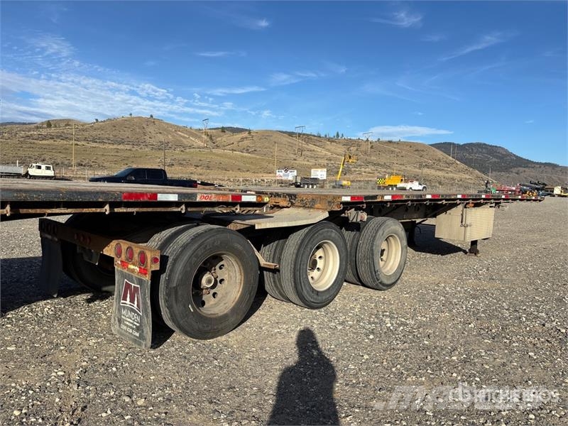 Doepker 32 ft Tri/A Super B-Train Lead Flatbed Trailer Anhænger med lad/Flatbed