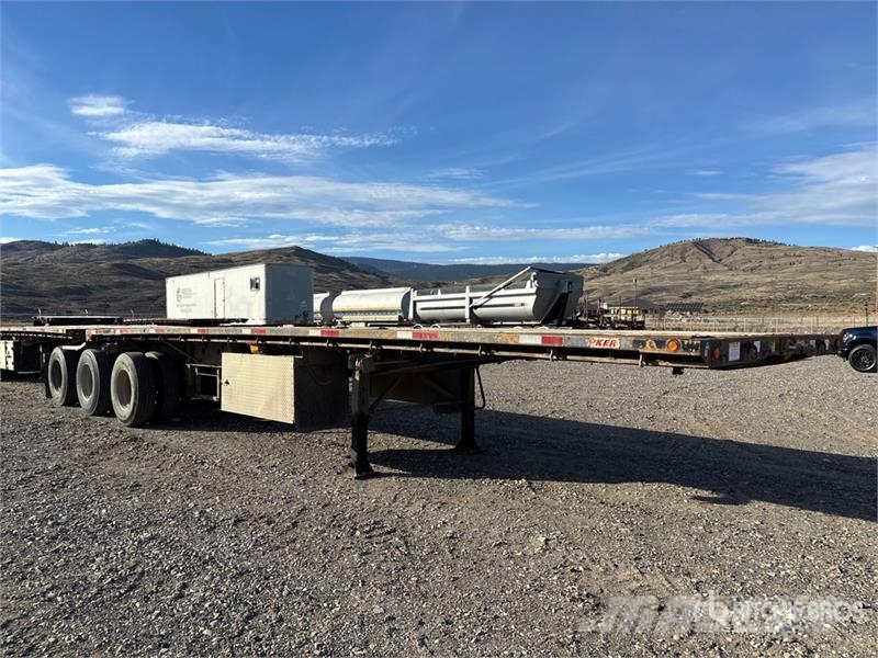 Doepker 32 ft Tri/A Super B-Train Lead Flatbed Trailer Anhænger med lad/Flatbed