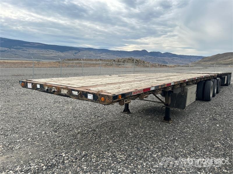 Doepker Flatbed Trailer مقطوروات مسطحة/مفصلية الجوانب