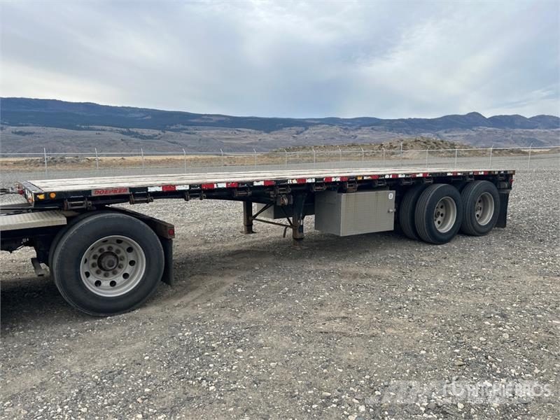 Doepker Pup Flatbed Trailer Flatbed/Dropside trailers