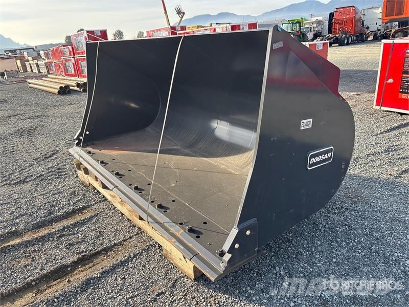 Doosan 106 in General Purpose Wheel Loader Bucket (Unused Ковші
