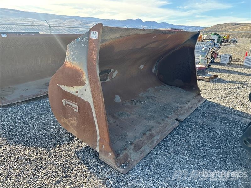 Doosan 129 in Wheel Loader Bucket Kašike / Korpe