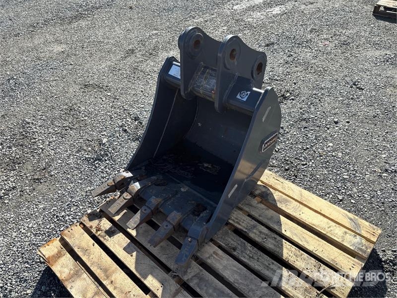 Doosan 24 in Digging Excavator Bucket (Unused) دلاء