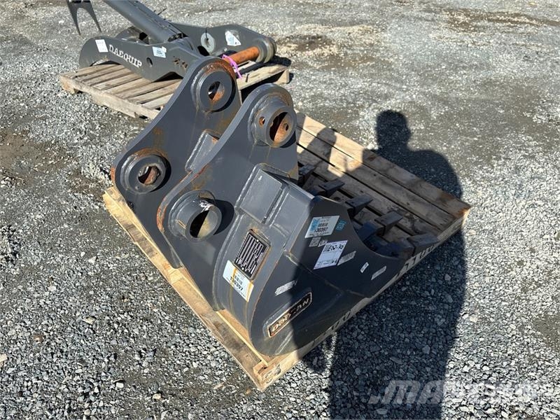 Doosan 24 in Digging Excavator Bucket (Unused) دلاء
