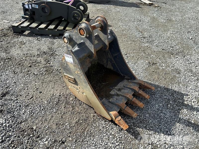 Doosan 24 in Excavator Bucket دلاء