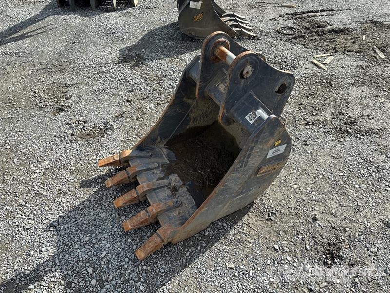 Doosan 24 in Excavator Bucket دلاء