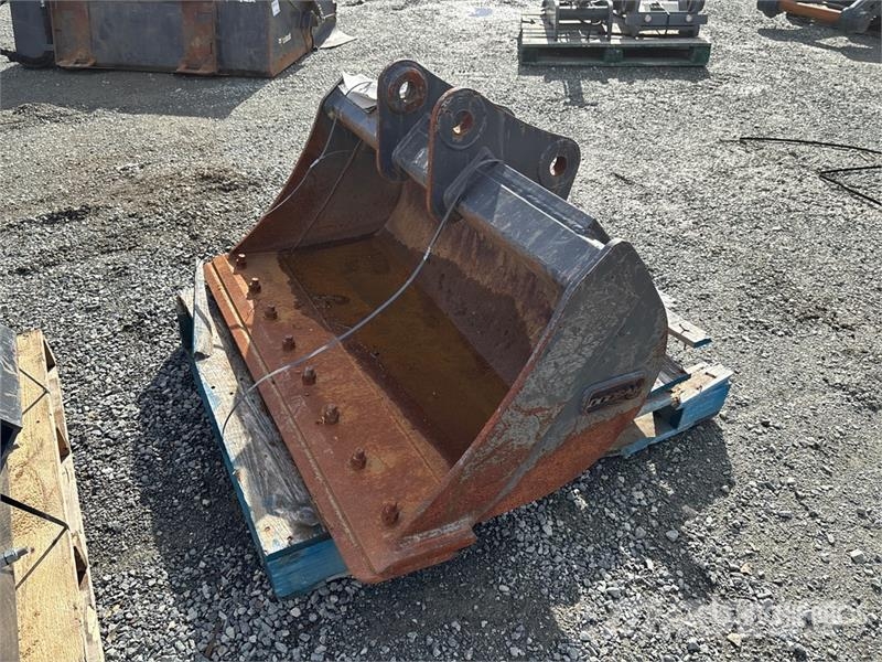 Doosan 48 in Cleanup Excavator Bucket دلاء