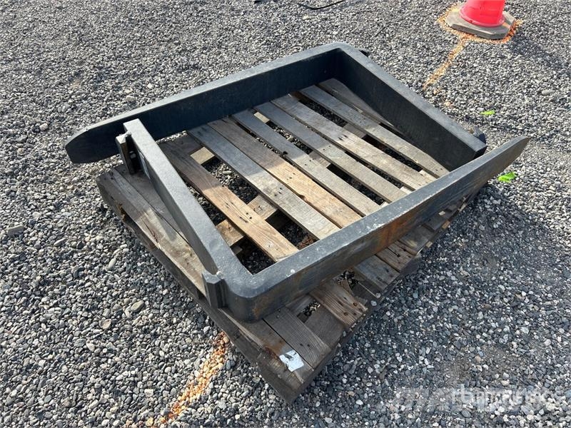 Doosan 48 in Fork Tines (Unused) Andre komponenter