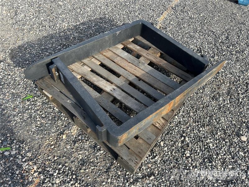 Doosan 48 in Fork Tines (Unused) Andre komponenter