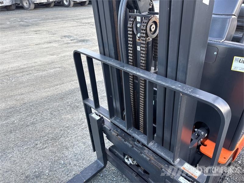 Doosan BC18S-5 2950 lb Electric Forklift Električni viličari