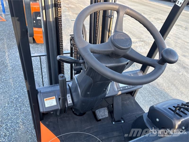 Doosan BC18S-5 2950 lb Electric Forklift Električni viličari
