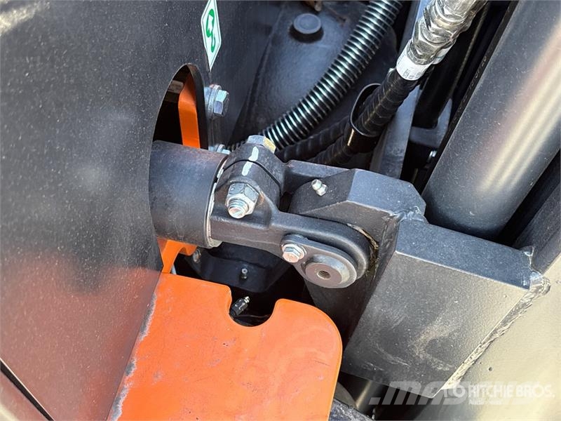 Doosan BC18S-5 2950 lb Electric Forklift Электропогрузчики