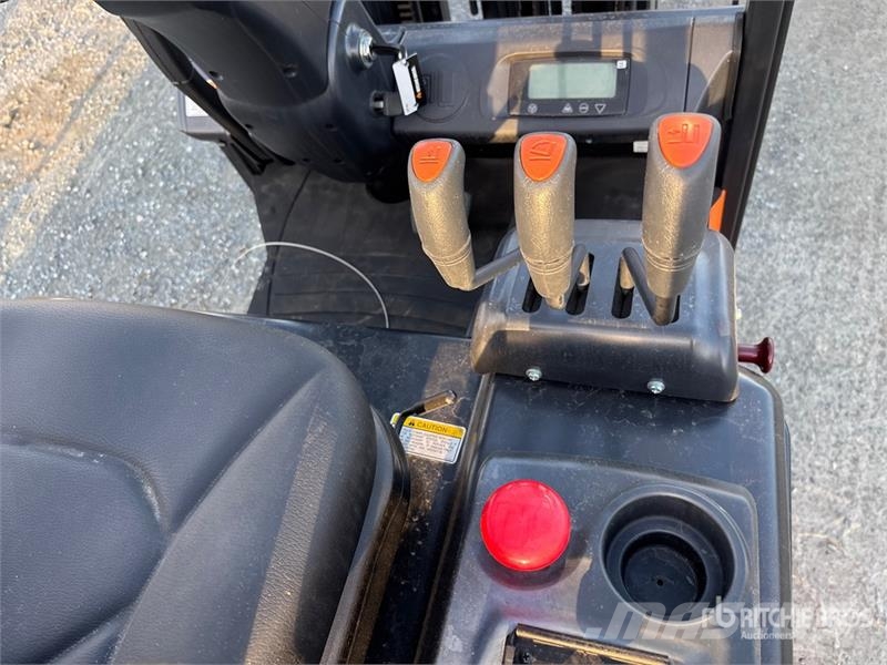 Doosan BC18S-5 2950 lb Electric Forklift Električni viličari