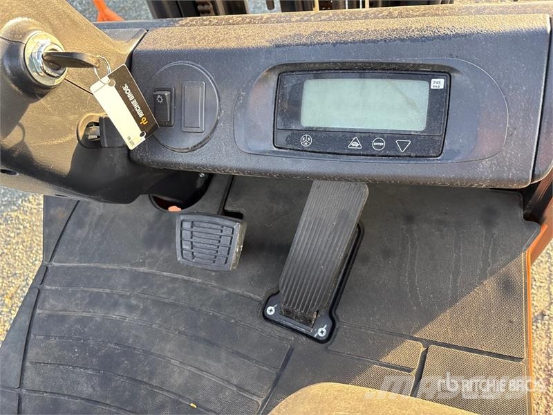 Doosan BC18S-5 2950 lb Electric Forklift Elektromos targoncák