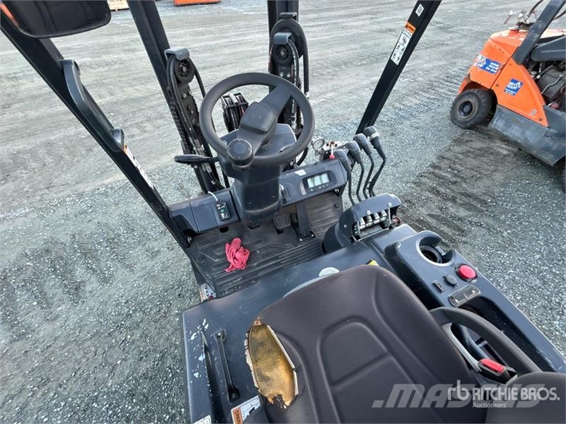 Doosan BC25S-7 4800 lb Electric Forklift شاحنات ذات رافعات شوكية تعمل بالكهرباء