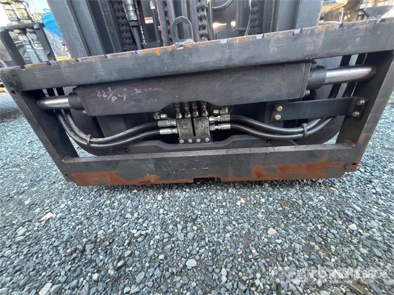 Doosan BC25S-7 4800 lb Electric Forklift バッテリーフォークリフト