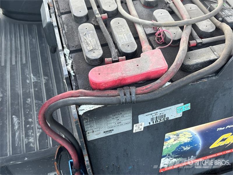 Doosan BC25S-7 4800 lb Electric Forklift شاحنات ذات رافعات شوكية تعمل بالكهرباء