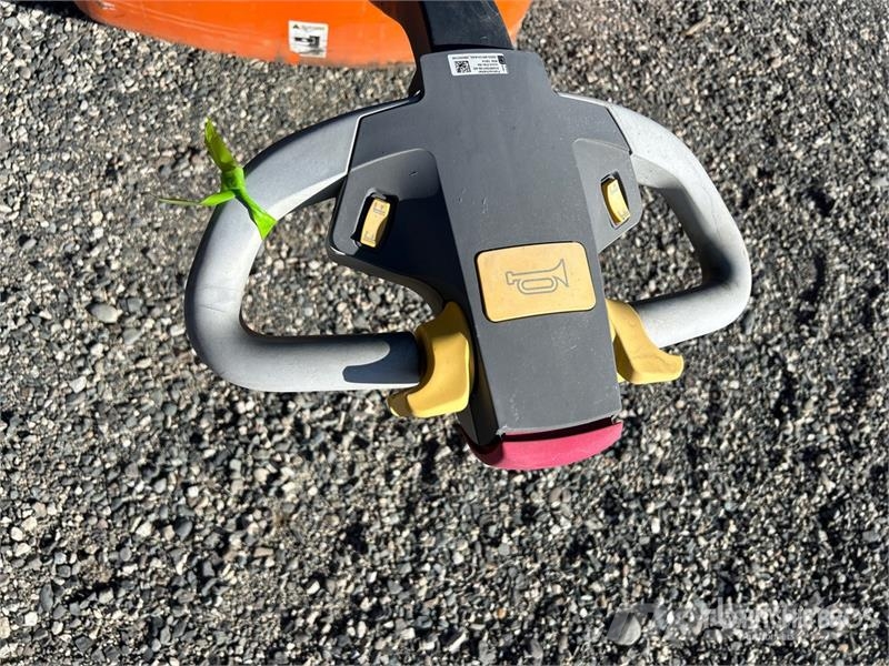 Doosan BW23S 4500 lb Electric Pallet Jack Ručni paletar