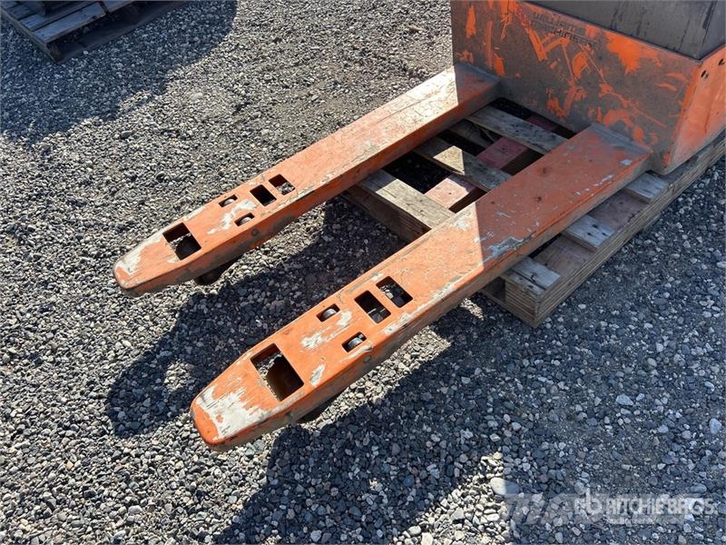 Doosan BW23S 4500 lb Electric Pallet Jack Ručni paletar