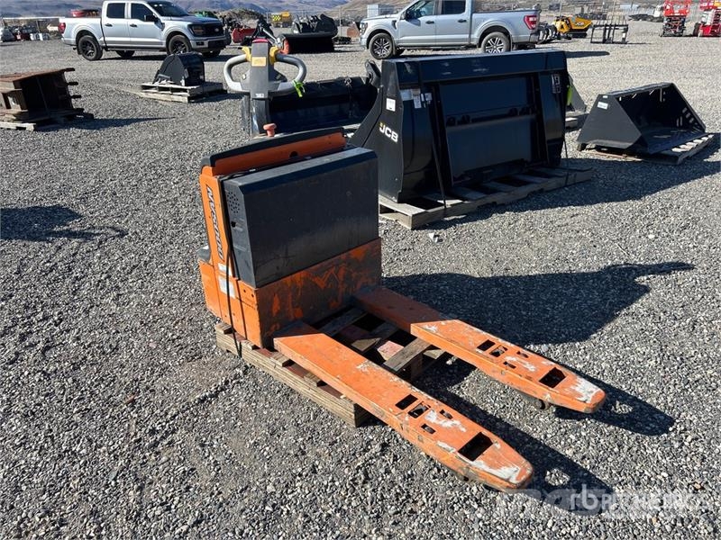 Doosan BW23S 4500 lb Electric Pallet Jack Ručni paletar