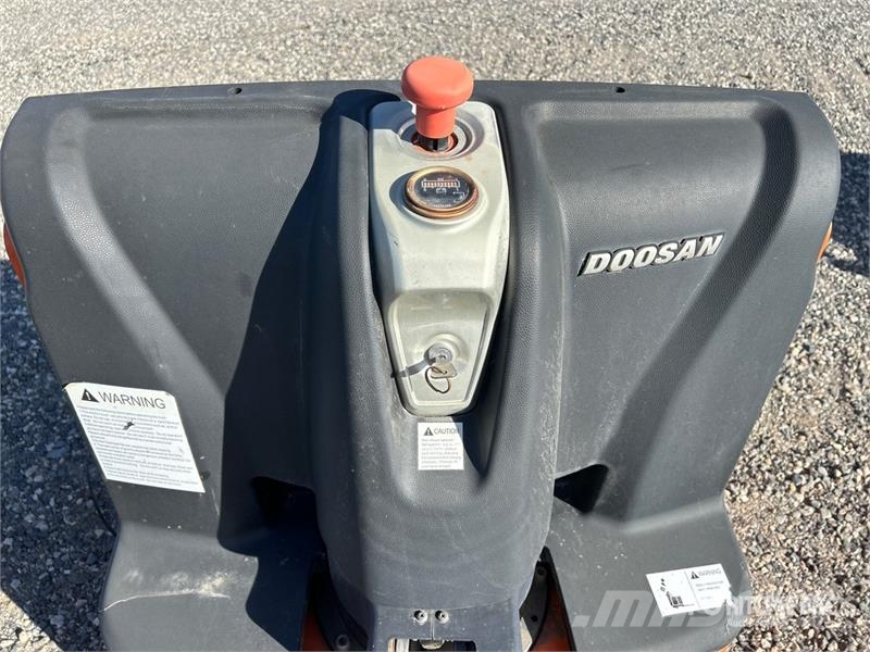 Doosan BW23S 4500 lb Electric Pallet Jack Ručni paletar