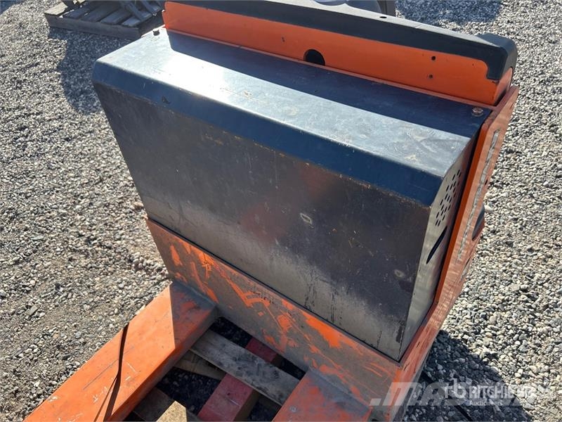 Doosan BW23S 4500 lb Electric Pallet Jack Ručni paletar