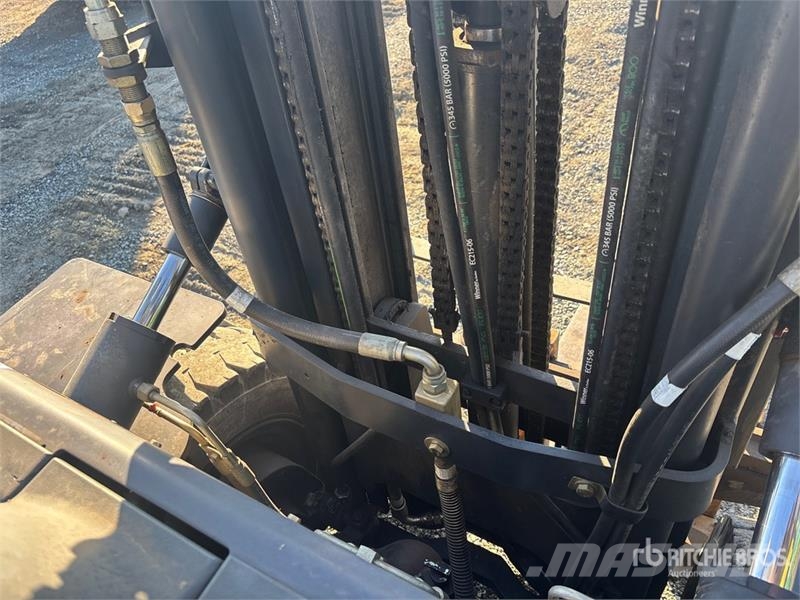 Doosan D20S-5 3600 lb Pneumatic Tire Forklift Інше