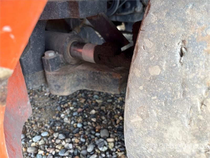 Doosan D370211 7000 lb Pneumatic Tire Forklift Targoncák-Egyéb