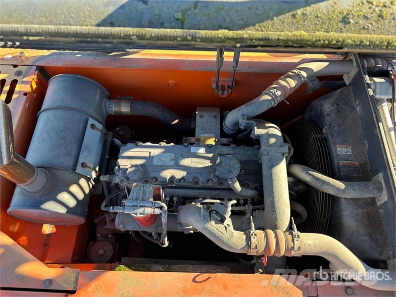 Doosan DX225 LC Tracked Excavator Paletli ekskavatörler