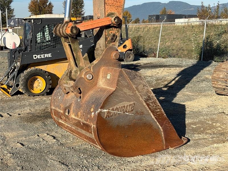 Doosan DX225 LC Tracked Excavator Pásové rýpadlá