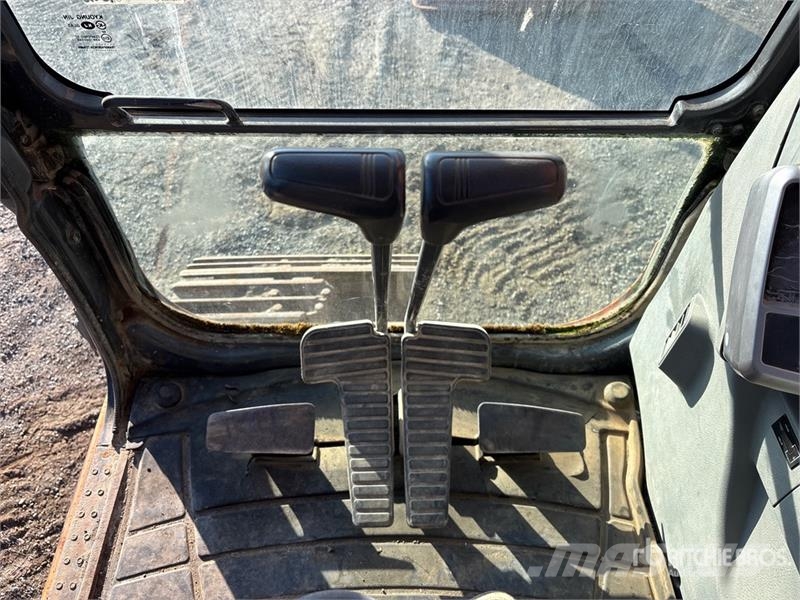 Doosan DX225 LC Tracked Excavator Pásové rýpadlá