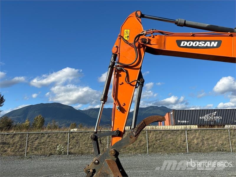 Doosan DX325LCR-5 Tracked Excavator Lánctalpas kotrók