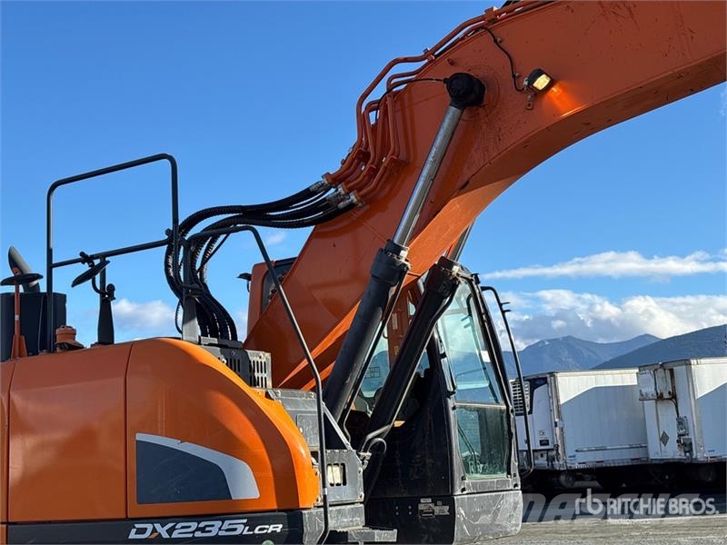 Doosan DX325LCR-5 Tracked Excavator Lánctalpas kotrók