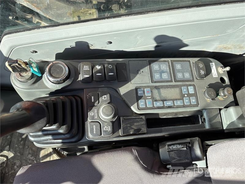Doosan DX325LCR-5 Tracked Excavator Lánctalpas kotrók