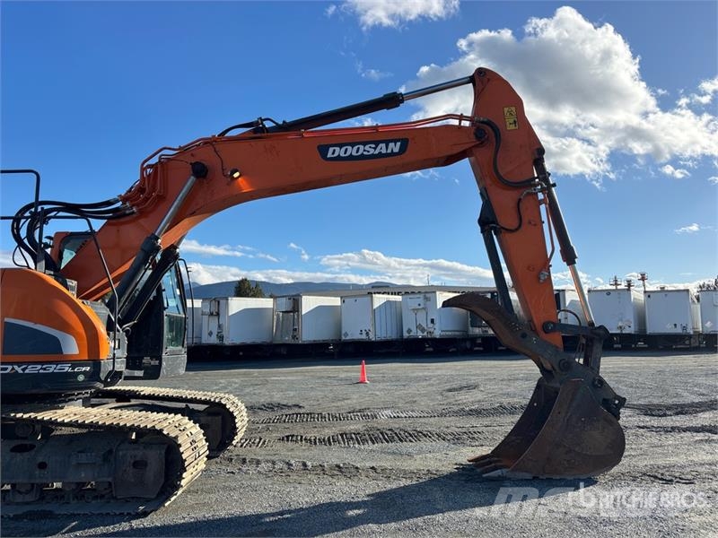 Doosan DX325LCR-5 Tracked Excavator Lánctalpas kotrók