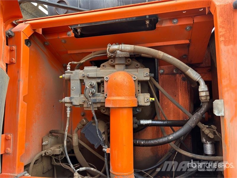 Doosan DX420LC Tracked Excavator Kāpurķēžu ekskavatori