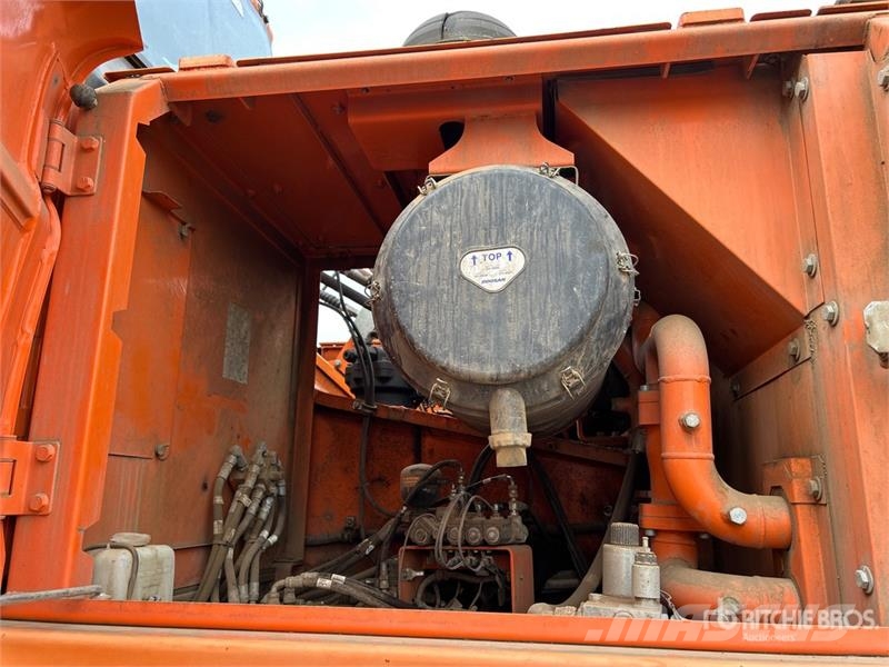 Doosan DX420LC Tracked Excavator Kāpurķēžu ekskavatori
