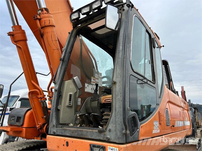 Doosan DX420LC Tracked Excavator Kāpurķēžu ekskavatori