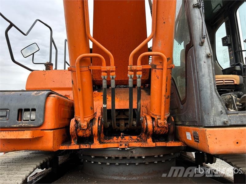 Doosan DX420LC Tracked Excavator Kāpurķēžu ekskavatori
