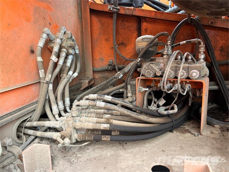 Doosan DX420LC Tracked Excavator Kāpurķēžu ekskavatori