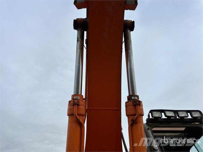 Doosan DX420LC Tracked Excavator Kāpurķēžu ekskavatori